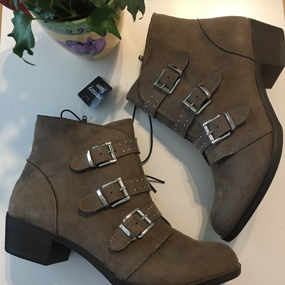 Anna Sand Womens 8.5 Booties